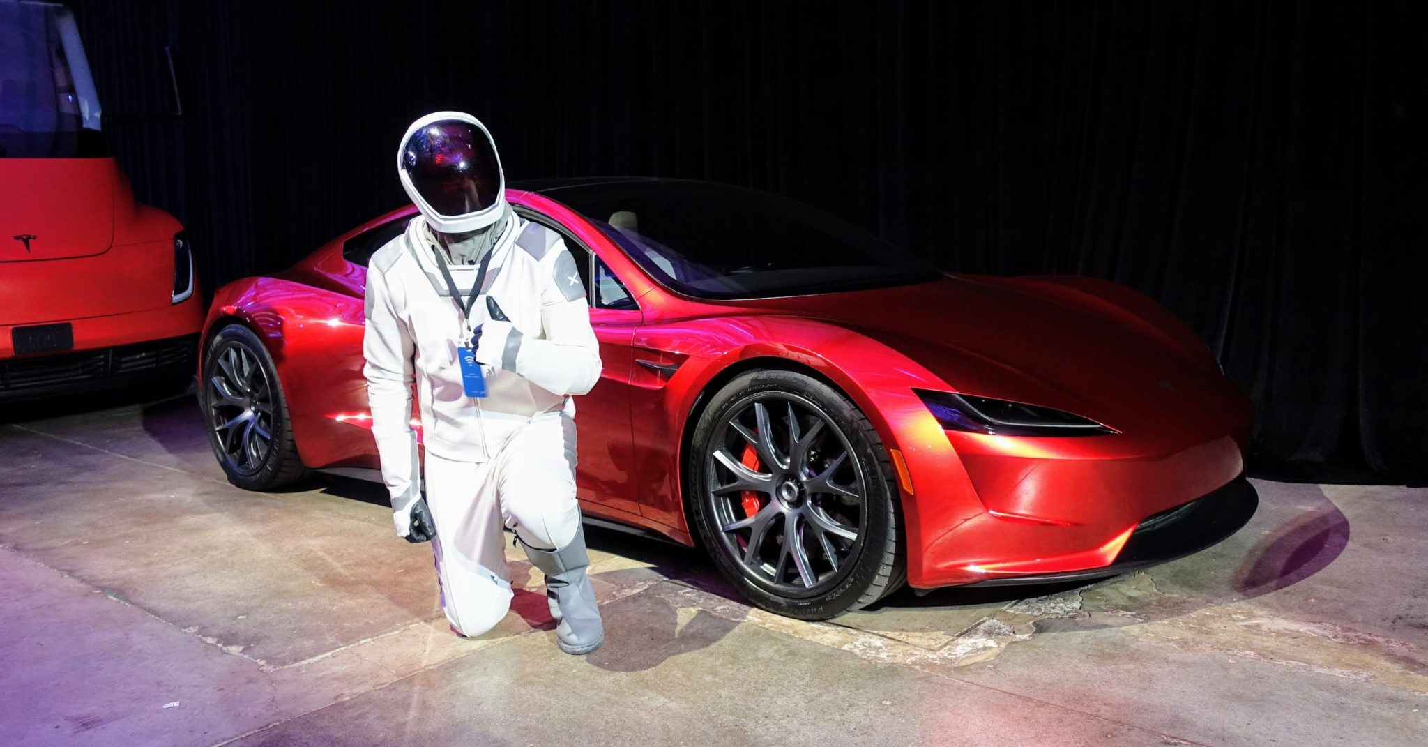 เจาะลึก SpaceX แพ๊กเกจใน Tesla Roadster Blink Drive